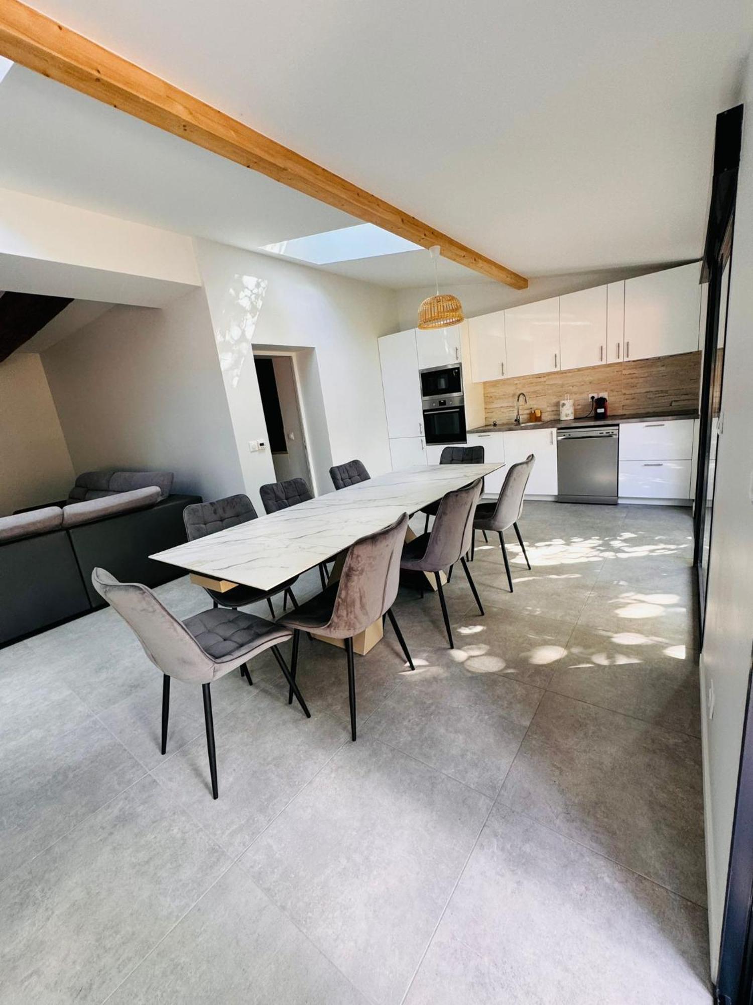 Holiday home Maison Avec 3 Chambres, Paris Centre 20min, Orly 20min, 35min Longjumeau